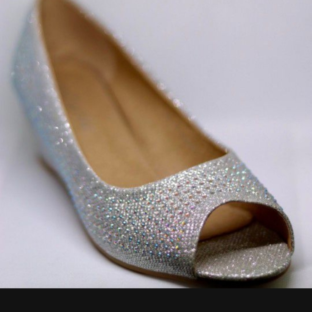 Brand new shoes. $8 each  or I can sell by the case 18pairs per case. $4 each